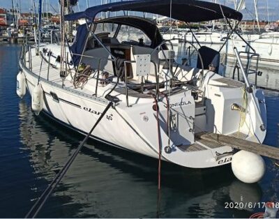 Yacht charter Elan